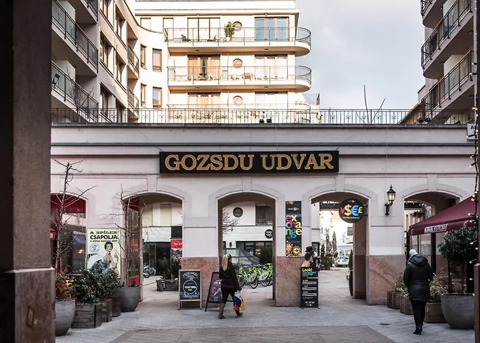 Free Parking! Soho Budapest 304, 4 Ppl, Ac, Fast Wifi, Smart Tv