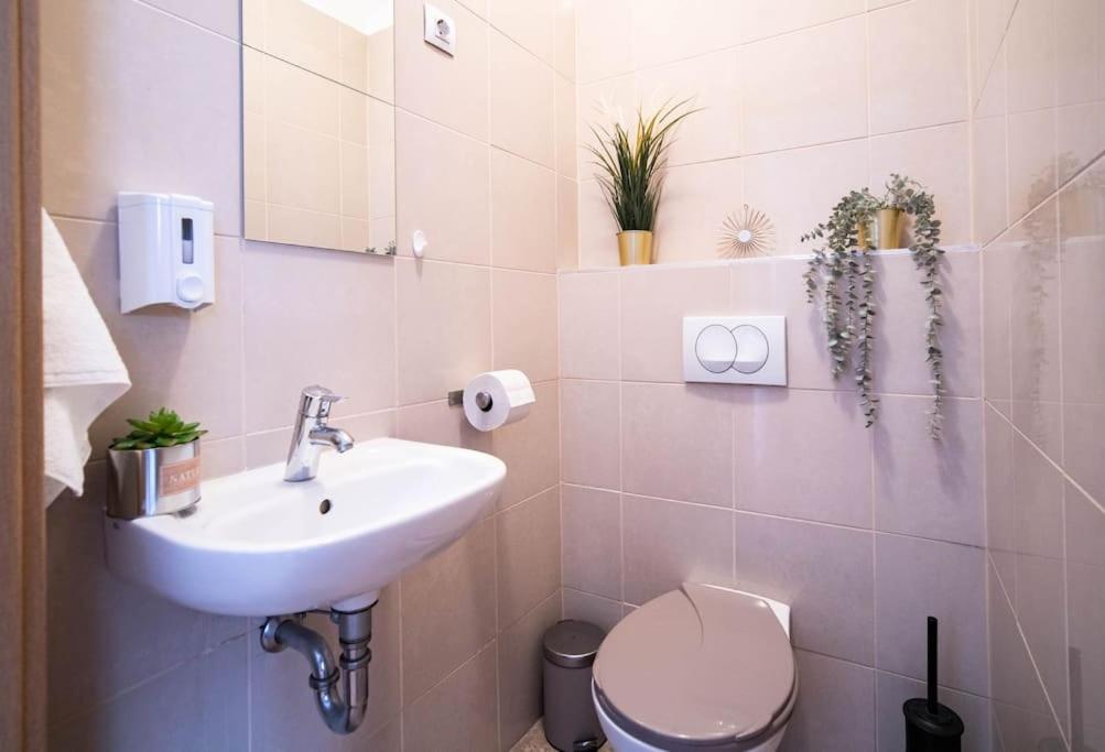 Apartmán Free Parking! Soho 304, 4 Ppl, Ac, Fast Wifi, Smart Tv