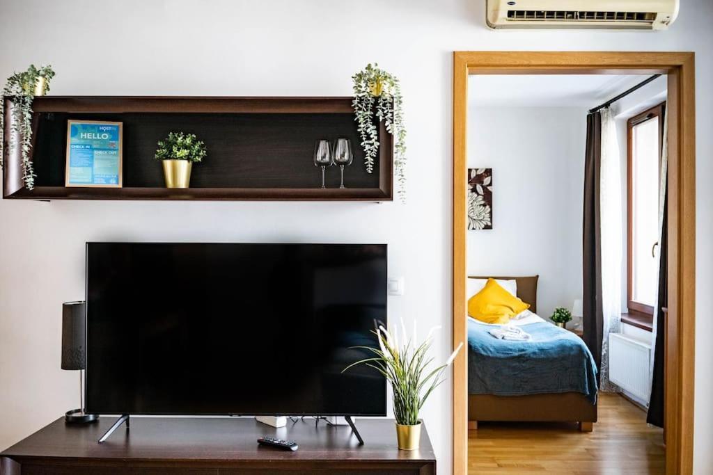 Apartament Free Parking! Soho 304, 4 Ppl, Ac, Fast Wifi, Smart Tv Budapesta