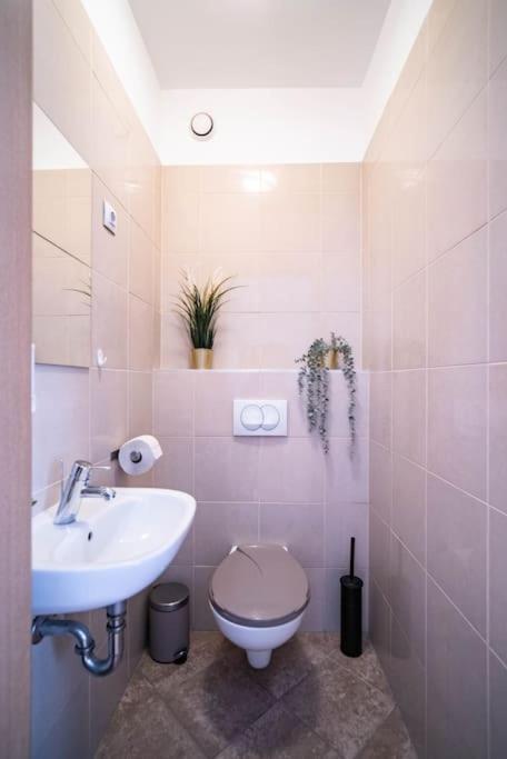 Apartamento Free Parking! Soho 304, 4 Ppl, Ac, Fast Wifi, Smart Tv Budapest